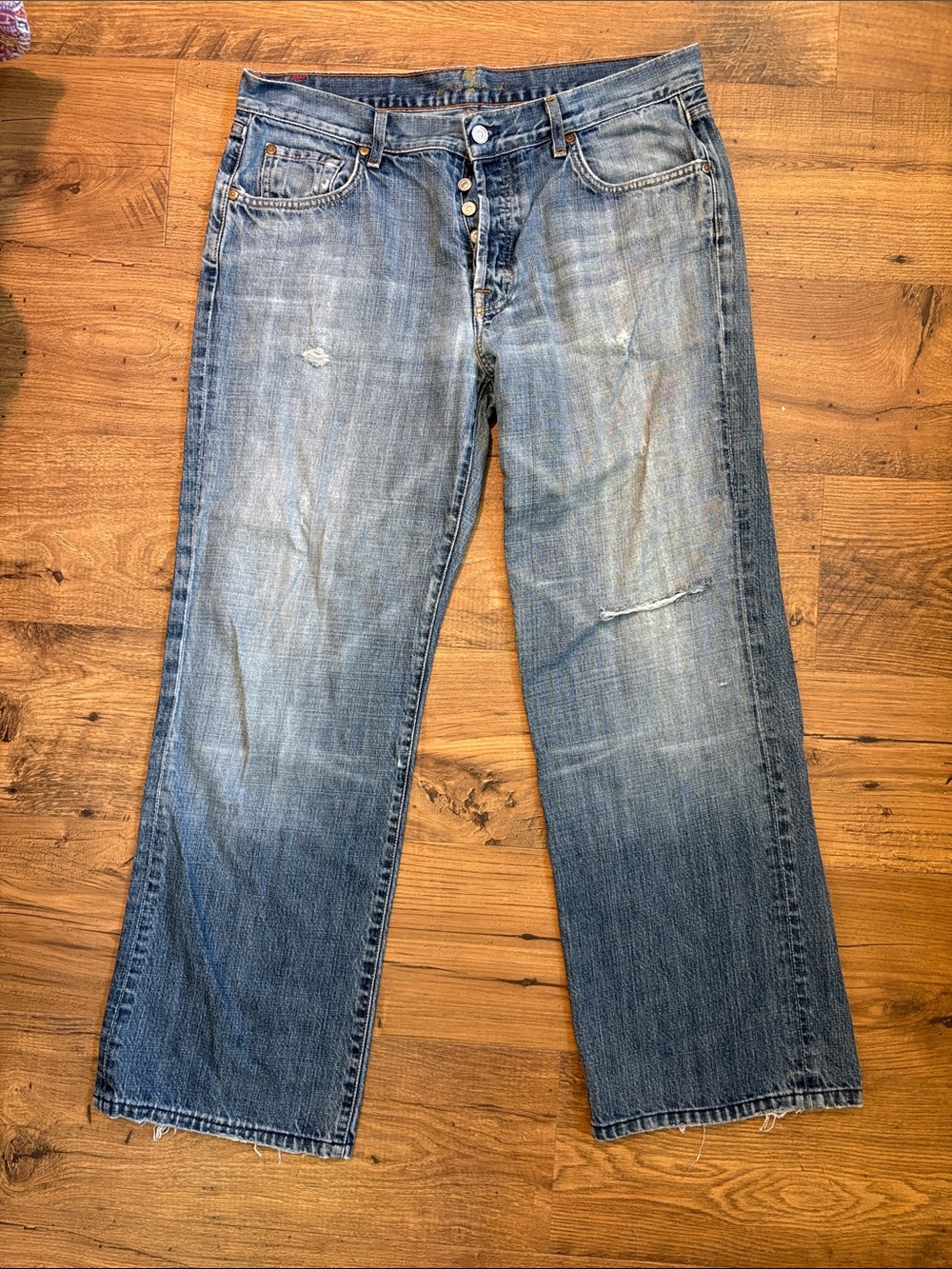 Women’s Classic Straight-Leg Blue Denim Jeans